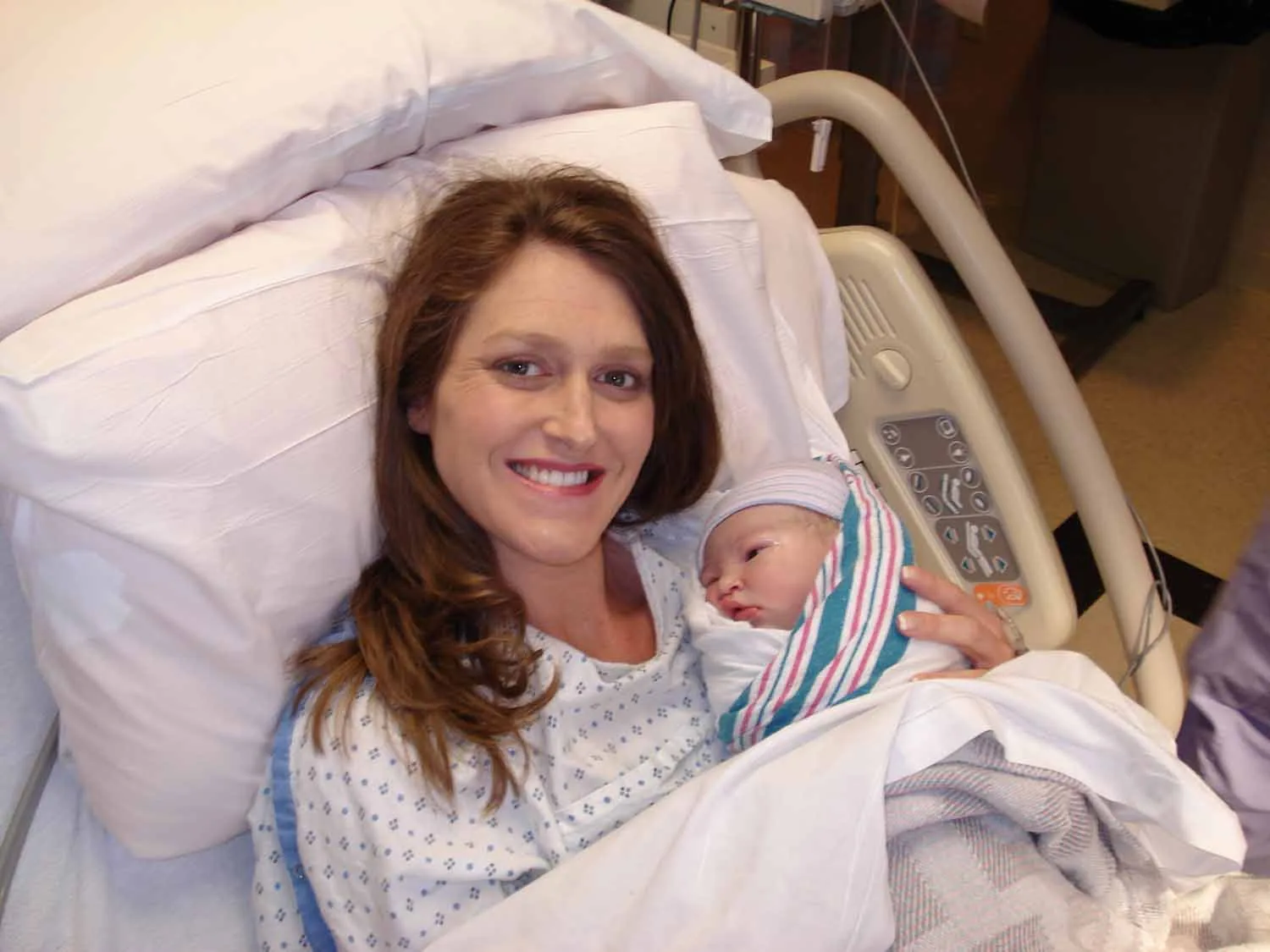 mom-and-evelyn-web